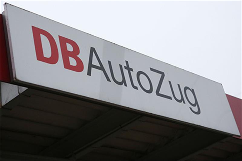 Deutsche Bahn rangiert die Autozüge aus Deutsche Bahn rangiert die Autozüge aus