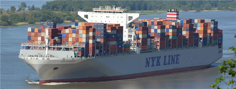 Containerschiff NYK Hyperion