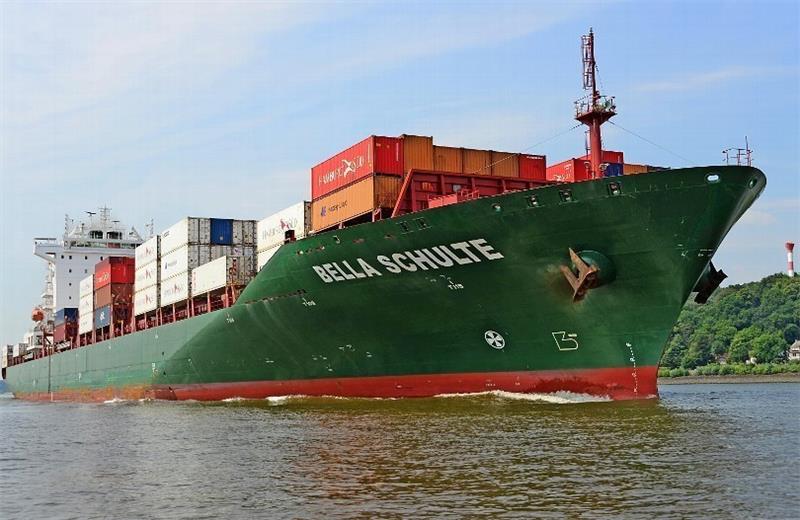 Das deutsche Containerschiff Bella Schulte ist heute in Rotterdam angekommen und wird sich in den nächsten Tagen auf den Weg nach Hamburg machen. Die Hamburger Hafen und Logistik AG (HHLA) rechnet laut Segelliste damit, dass das Containersc