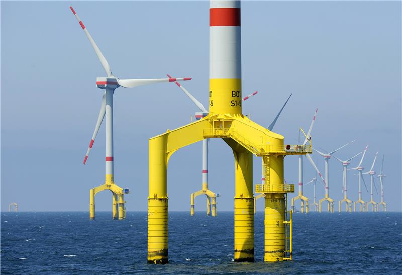 Der Windpark BARD Offshore 1 liegt ungefähr 100 Kilometer vor der größten ostfriesischen Insel Borkum in der Nordsee.