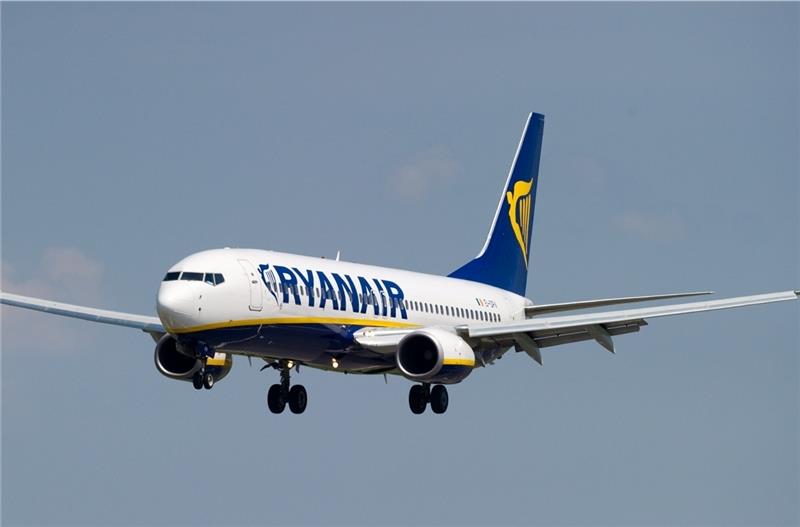 Die irische Fluggesellschaft Ryanair baut ihre Präsenz am Flughafen Hamburg aus. Foto Pleul/dpa