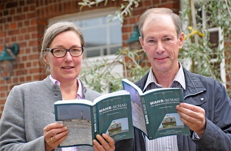 Kerstin Hintz und Ernst-Otto Schuldt warnen vor möglichen Folgen der geplanten neunten Elbvertiefung – es wäre die größte aller Zeiten.
