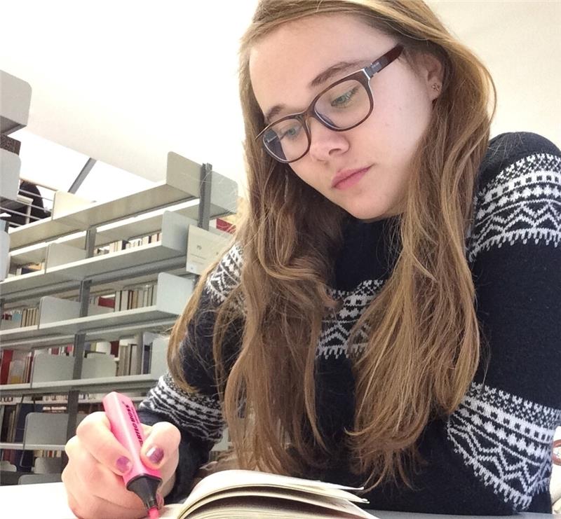 Nach dem Abitur in Stade lernt Anika Lange jetzt für die Klausuren an der Uni in Potsdam.