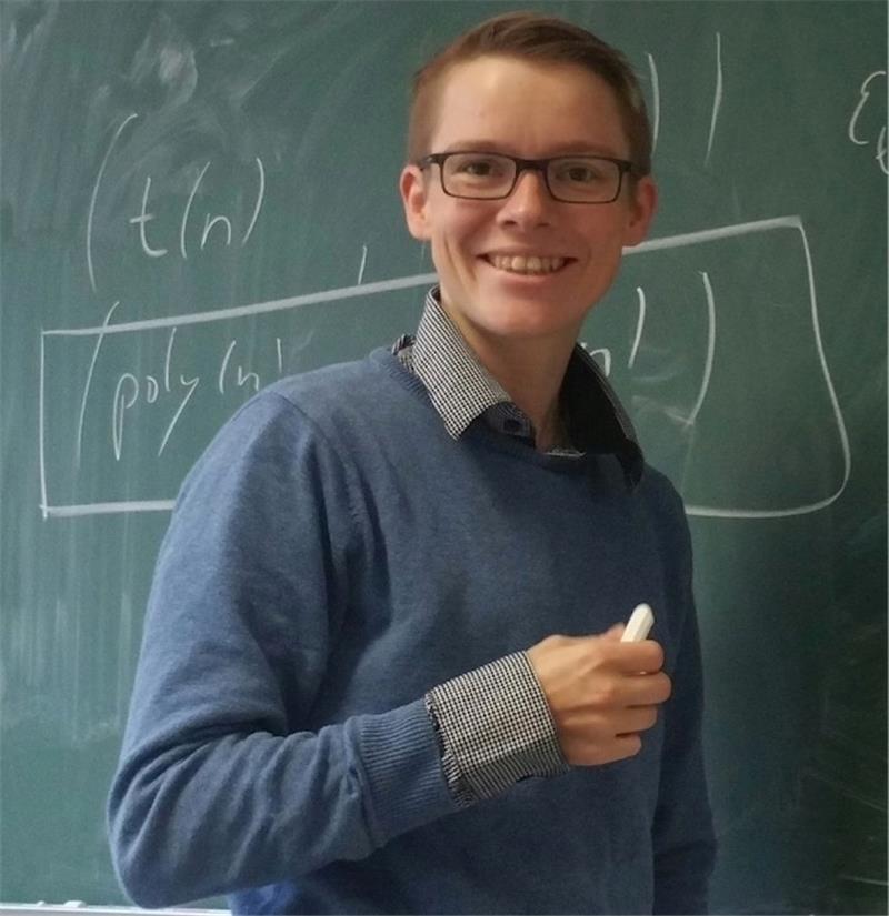 Professor Chris Brzuska (31) ist Experte für IT-Sicherheit an der TU Harburg. Foto TUHH