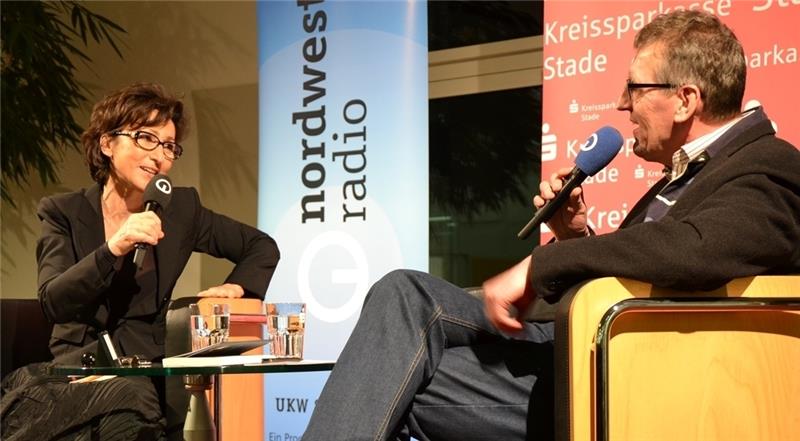 Renan Demirkan im Gespräch mit Guido Schulenberg . Foto Meybohm