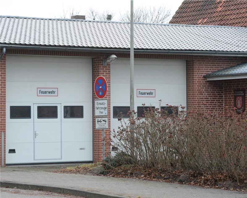 Sanieren oder Neubau: Feuerwehrhaus in Kutenholz. Foto Kordländer