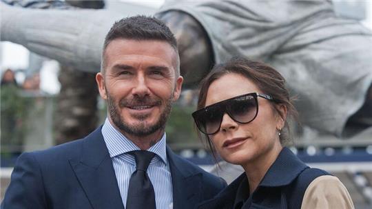 Seit 25 Jahren verheiratet: David (48) und Victoria Beckham (50).