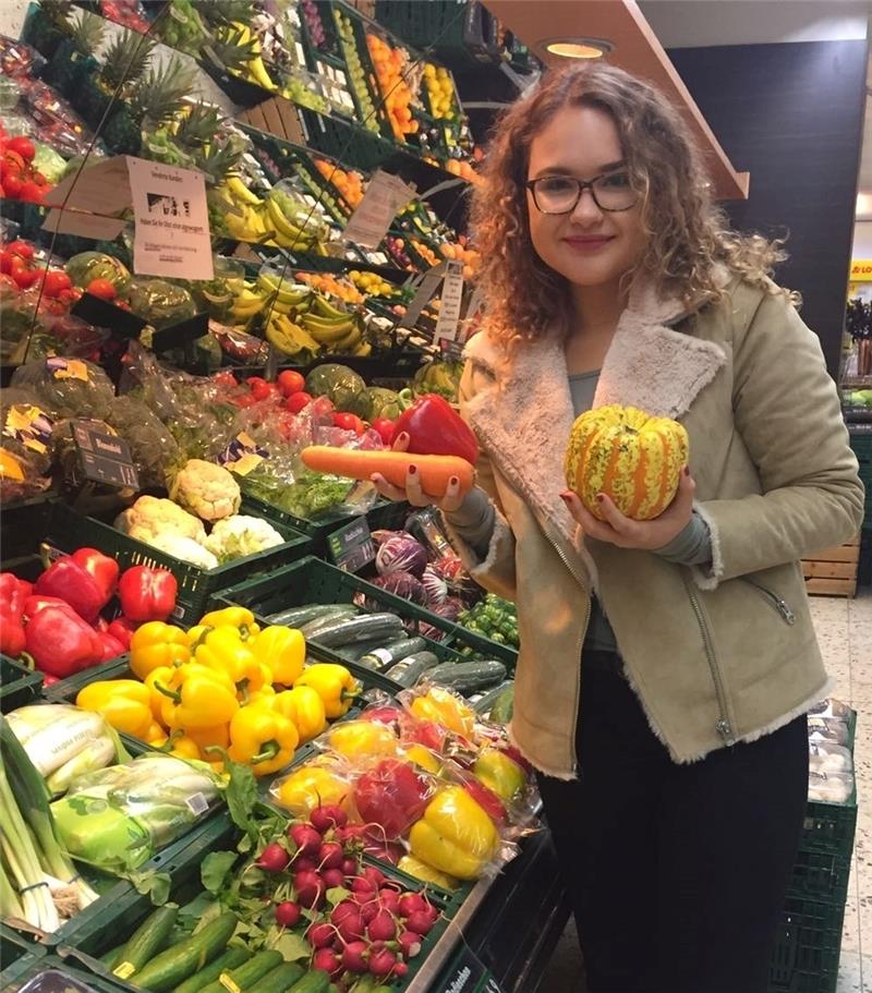 Sie kauft viel Gemüse und Obst, isst aber auch Eier und Milch: Madlin Lippa ist Ovo-Lacto-Vegetarierin.