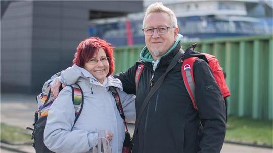 Ulrich und Ilona Puhl aus der Nähe von Potsdam gehen mit der "Mein Schiff 3" auf Kreuzfahrt.