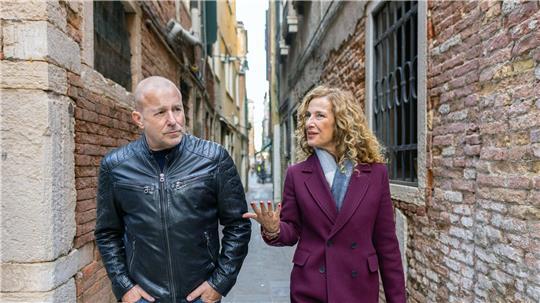  Als der Fall Fahrt aufnimmt, verschlägt es Kommissar Ingo Thiel alias Heino Ferch (l) ins kalte Venedig.