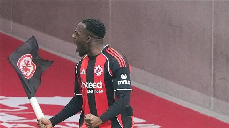  Arnaud Kalimuendo erzielte gegen Hoffenheim sein erstes Heimtor für die Frankfurter.