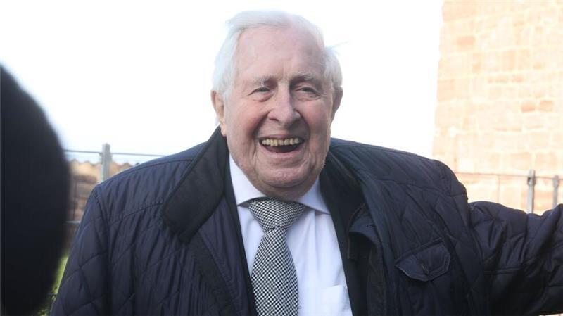 Einziger West-Ost-Regierungschef – Bernhard Vogel gestorben Auch nach seiner Amtszeit blieb er ein aktiver Beobachter der Politik und ein Mittler zwischen West und Ost. (Archivbild)