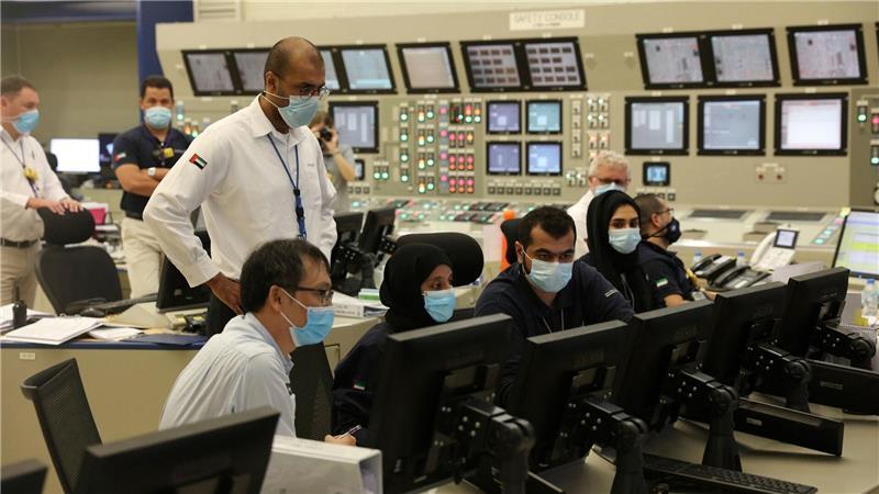 Trump droht: „Für den Iran tickt die Uhr“ Bei einem Drohnenangriff in den Vereinigten Arabischen Emiraten brach an einem Atomkraftwerk ein Feuer aus.