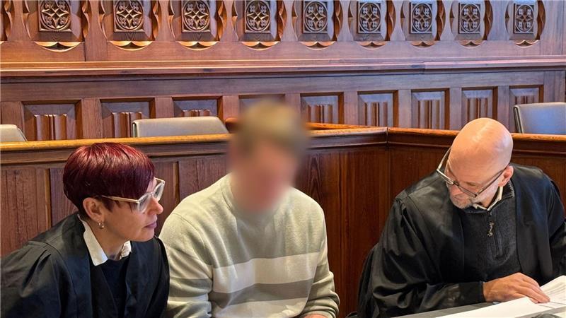  Der 39-Jährige soll auf den damals 43-Jährigen eingestochen und dessen Tod zumindest billigend in Kauf genommen haben. (Archivbild)