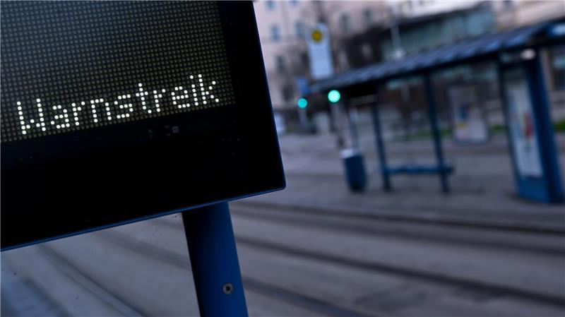  Die Gewerkschaft Verdi hat erneut in mehreren Bundesländern zu Warnstreiks im öffentlichen Nahverkehr (ÖPNV) aufgerufen.