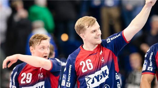  Flensburgs August Baskar Pedersen (hinten) wechselt nach Hannover.