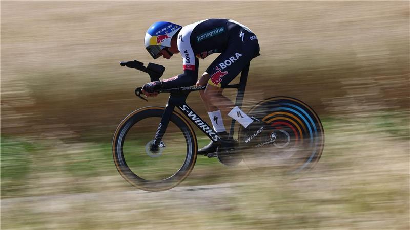  Florian Lipowitz aus Deutschland vom Team Red Bull-Bora-hansgrohe ist bei der Dauphiné jetzt auf Platz zwei der Gesamtwertung. 