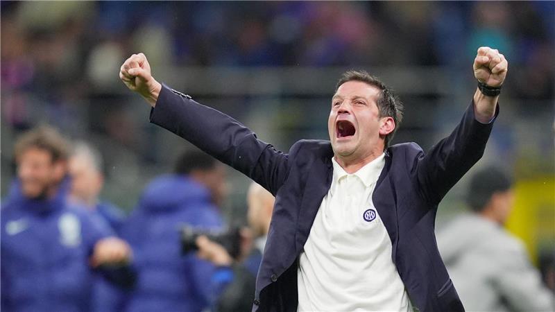  Inter Mailands Cheftrainer Cristian Chivu reagiert nach dem Sieg.