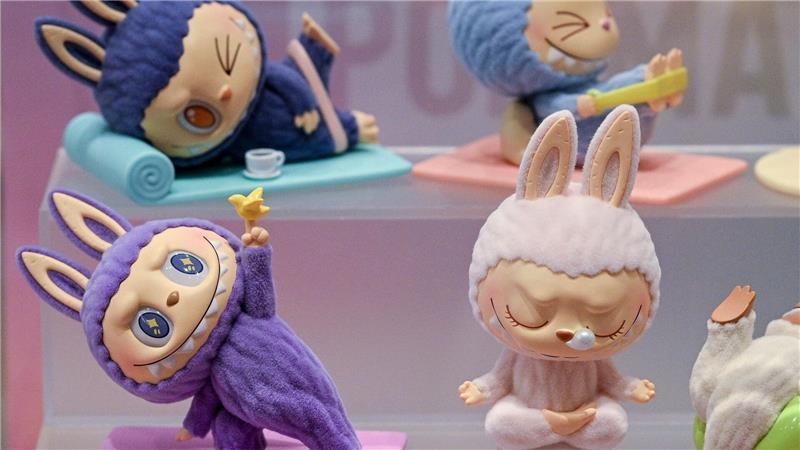  Labubu-Plüschfiguren sind bei Sammlern begehrt. Nun ist auch ein Film über das Monster geplant. (Archivbild)