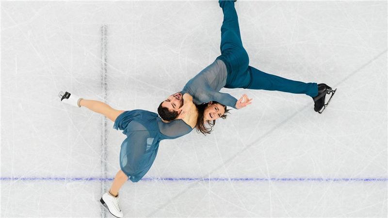  Laurence Fournier Beaudry und Guillaume Cizeron aus Frankreich in Aktion.