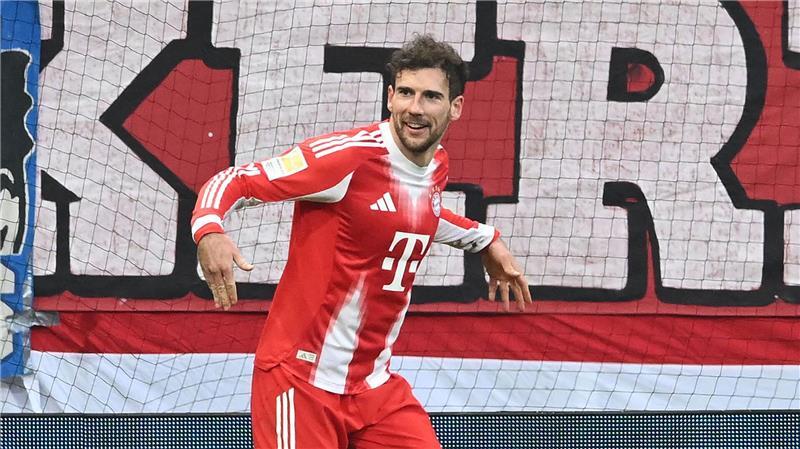  Leon Goretzka nach seinem Tor in Bremen.