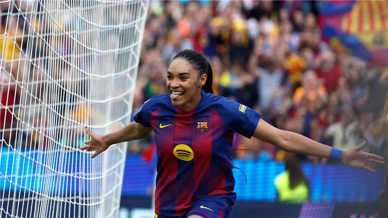  Salma Paralluelo jubelt früh für Barcelona gegen den FC Bayern.  
