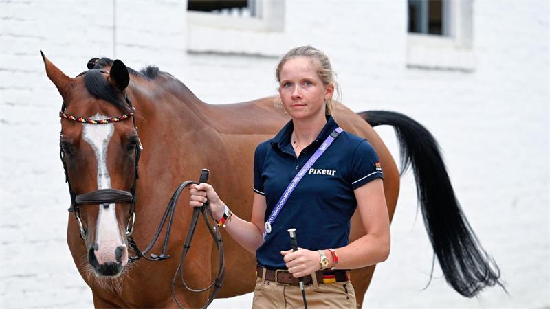 Springreiter nach „Gänsehaut“ und Medaillen-Flut unter Druck Sophie Hinners reitet in Aachen ihre erste WM.