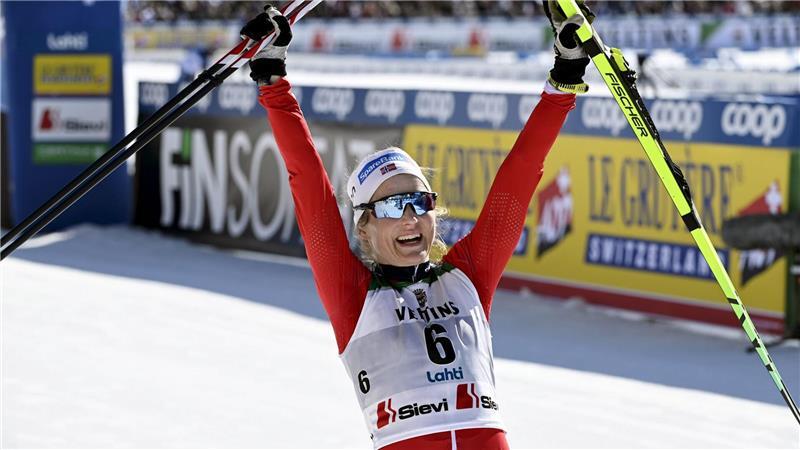 Hennig und Carl stark bei vermutlich letzter Johaug-Gala Therese Johaug aus Norwegen jubelt nach ihrem 50. Weltcup-Sieg.