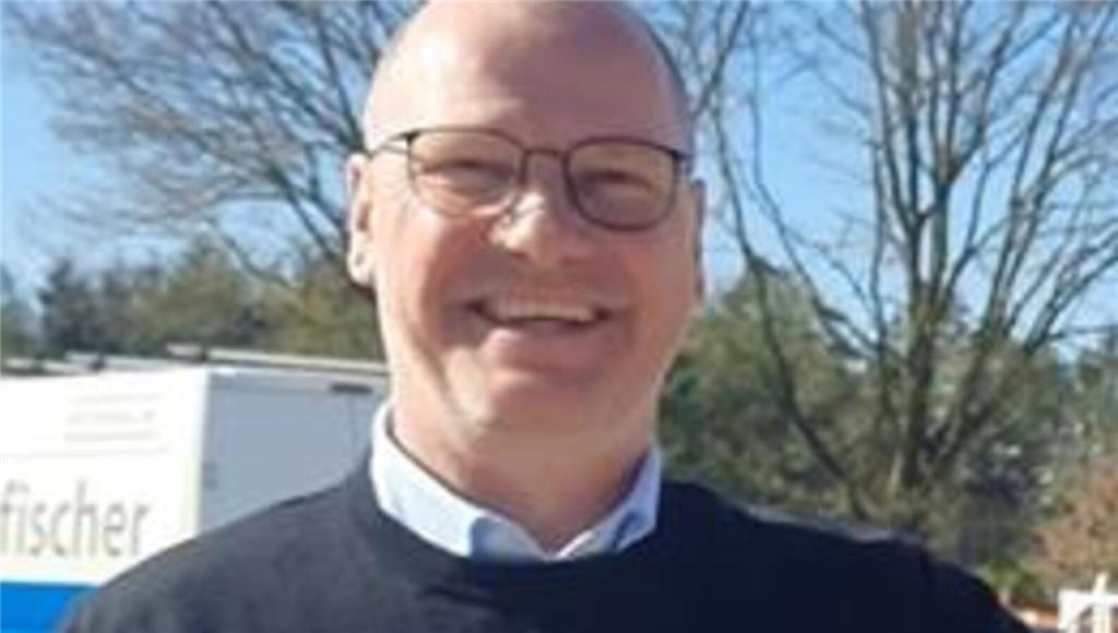 "... weil ich immer wählen gehe. Als Schirmherr vom Spendenlauf und auch als Jub...