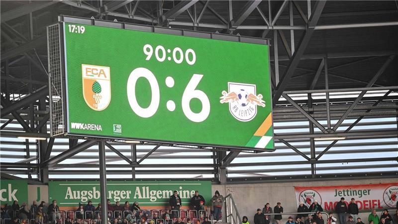 „Wir können es“: Wagner zweifelt nicht nach 0:6-Lehrstunde 0:6 - ein historisches Heim-Ergebnis für den FC Augsburg.
