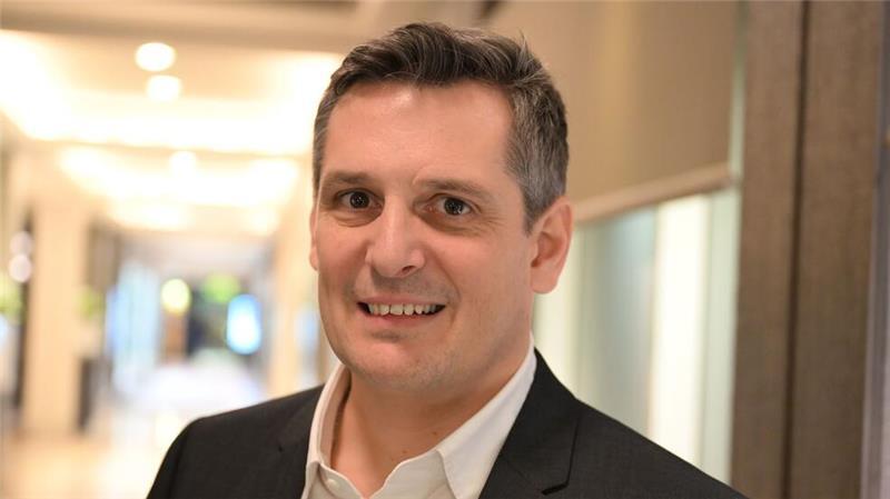 Handynetz-Betreiber 1&1 kommt auf 1.000 aktive Funkstandorte 1&1-Mobilfunkchef Michael Martin sieht seine Firma beim Handynetz auf Kurs.