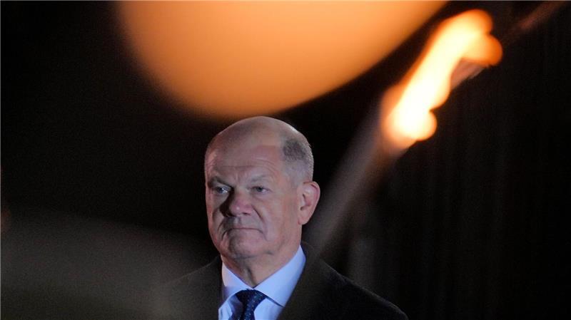 „Respect“ zum Abschied: Zapfenstreich für Scholz 1.245 Tage war Olaf Scholz Bundeskanzler, wenn er am Dienstag die Amtsgeschäfte an seinen Nachfolger Friedrich Merz übergibt.