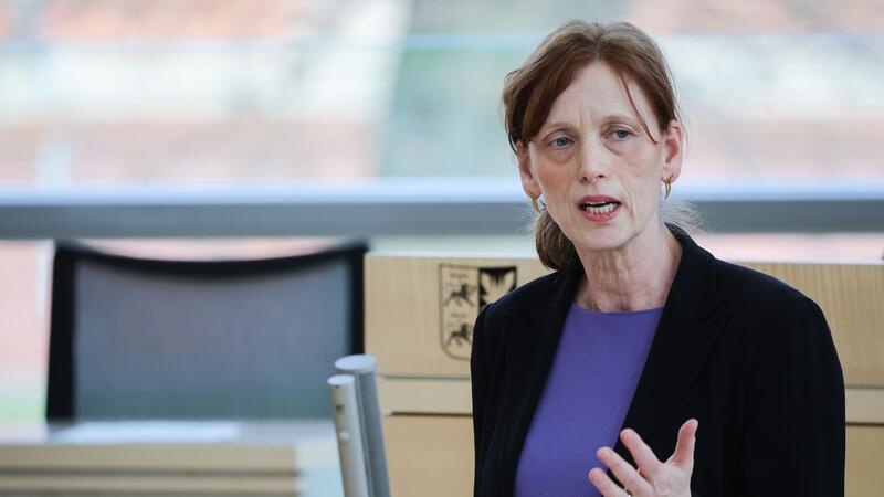 13 Prozent der Schülerinnen und Schüler in Schleswig-Holstein können laut Ministerin Prien von dem Programm profitieren. (Archivbild)