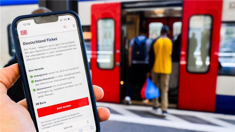 13,5 Millionen Abonnenten des Deutschlandtickets gibt es - aber auch Betrug rund um das Abo. (Archivbild)