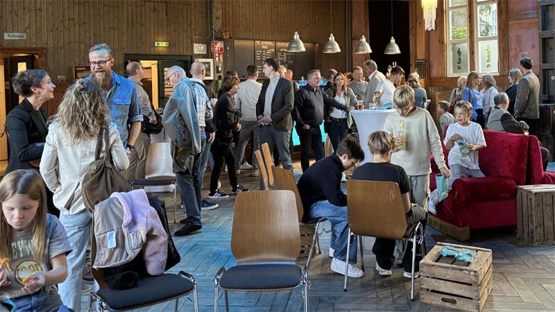 150 Gäste waren zur CDU-Wahlparty in die Stader Seminarturnhalle eingeladen.