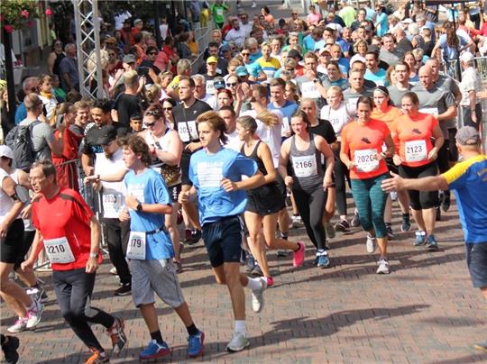 1500 Aktive starten beim Altstadtlauf. Foto: Bröhan