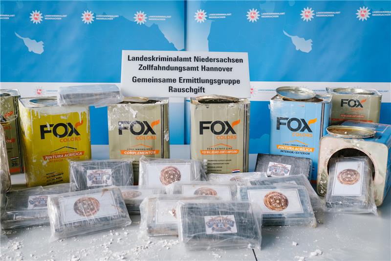 LKA-Experte: Schmuggel von Kokain nimmt deutlich zu 16 Kilogramm beschlagnahmtes Kokain im Landeskriminalamt Niedersachsen. Foto: Ole Spata/dpa