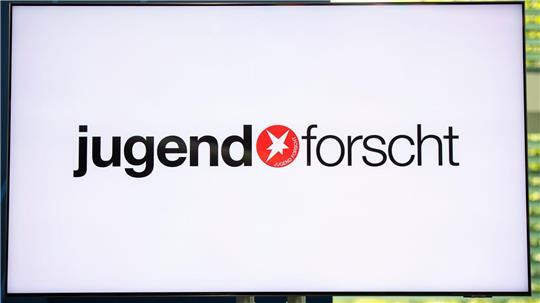 167 junge Forscherinnen und Forscher kämpfen beim Bundesfinale von Jugend forscht in Hamburg um die sieben Hauptpreise. (Symbolbild)