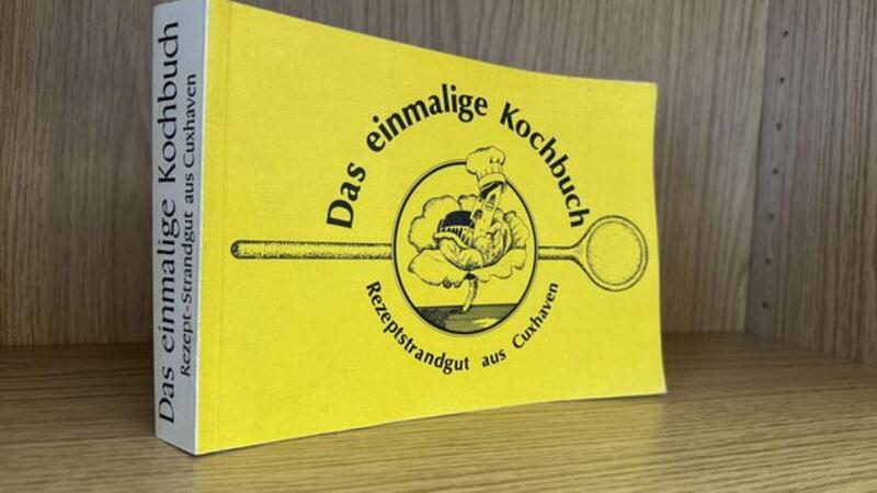 1991 erschien "Das einmalige Kochbuch - Rezeptstrandgut aus Cuxhaven", eine Sammlung an Rezepten von Koch-Interessierten aus dem Landkreis.