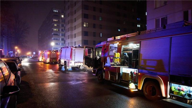 20 Wohnung sind laut Feuerwehr derzeit unbewohnbar.