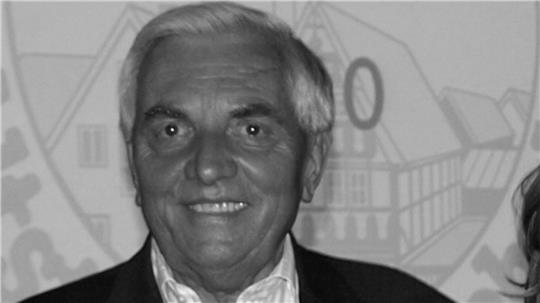 2010 wählte der Altstadtverein Ewald Uhlmannsiek (Mitte) zum Ehrenvorsitzenden.