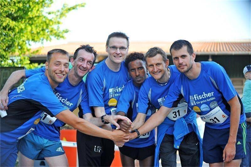 2017 stellte das Fischer-Mohr-Team einen Streckenrekord auf. Damals dabei: der an Krebs erkrankte Vilmos Tomaschewski (links)