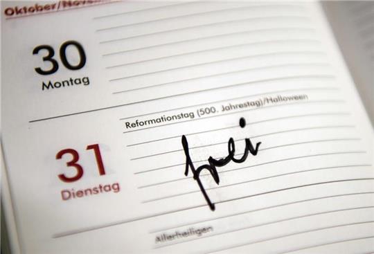 2018 war in Niedersachsen der Reformationstag, der 31. Oktober, als gesetzlicher Feiertag eingeführt worden. Nun soll ein weiterer neu dazukommen. Foto: dpa