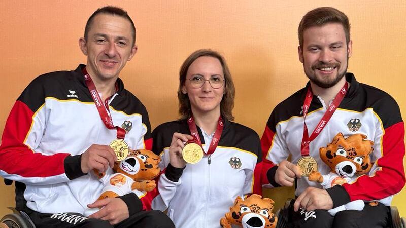 2023 holte Liestmann (rechts) zusammen mit Cliff Junker und Natascha Hiltrop WM-Gold.