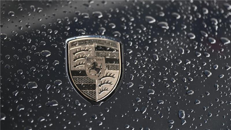 2024 machte der Sportwagenbauer Porsche deutlich weniger Gewinn.