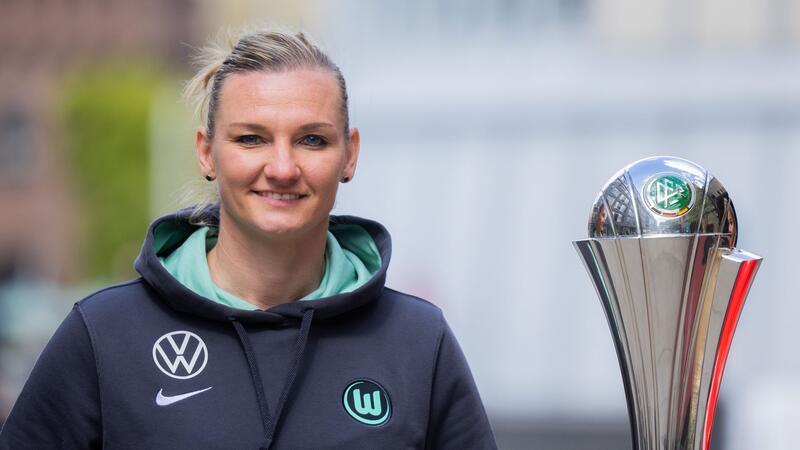 Die ewige Popp: Rekord-Pokalsiegerin mit Perspektive 208 Mal traf Alexandra Popp in ihren insgesamt 421 Pflichtspielen für Wolfsburg und ihren alten Club Duisburg.