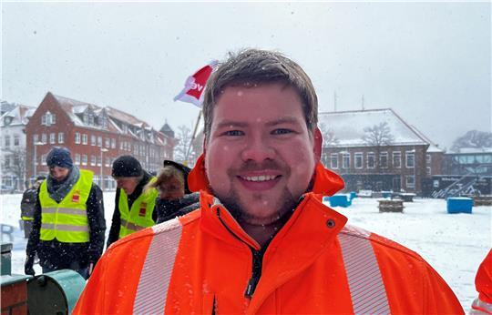 24 Stunden täglich an sieben Tagen pro Woche einsatzbereit: Christian Korte gehört zur Notfallbereitschaft der Straßenwärter.