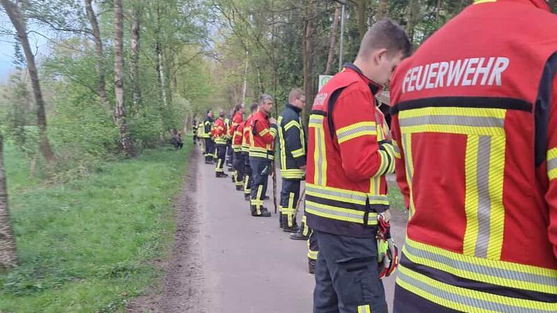 250 Einsatzkräfte aus dem Landkreis Stade suchten am Sonntag mit.