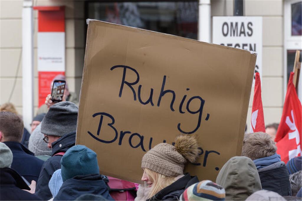 2500 Menschen demonstrieren in Buxtehude.