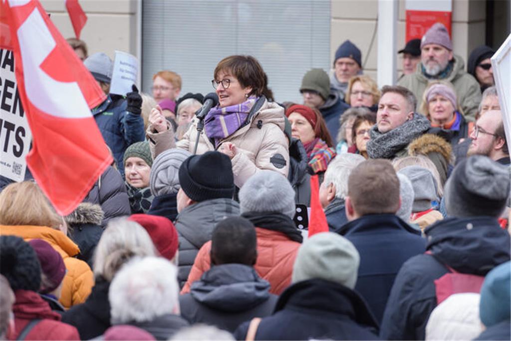 2500 Menschen demonstrieren in Buxtehude.